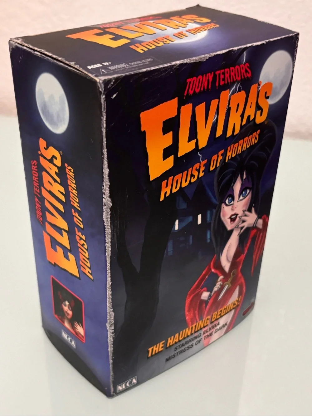 NECA Toony Terrors Elvira’s House of Horrors Figure Mistress of the Dark Elvira